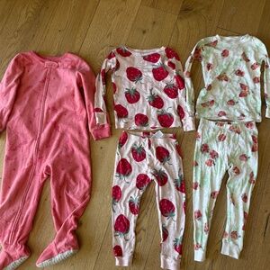 Toddler Girl 2t Pajamas Lot Bundle Burts Bees Lady Bug Unicorn Strawberry